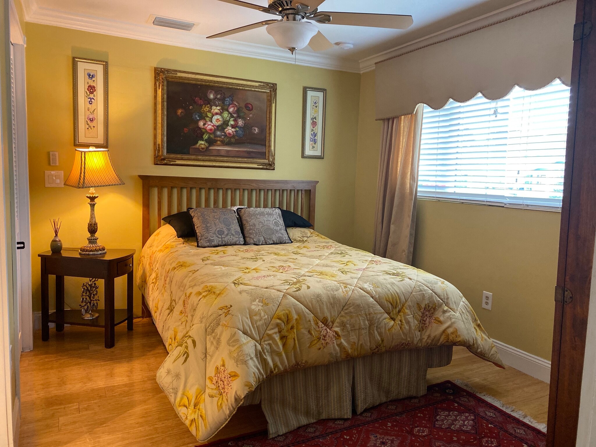 bedroom - 493 Castle Dr