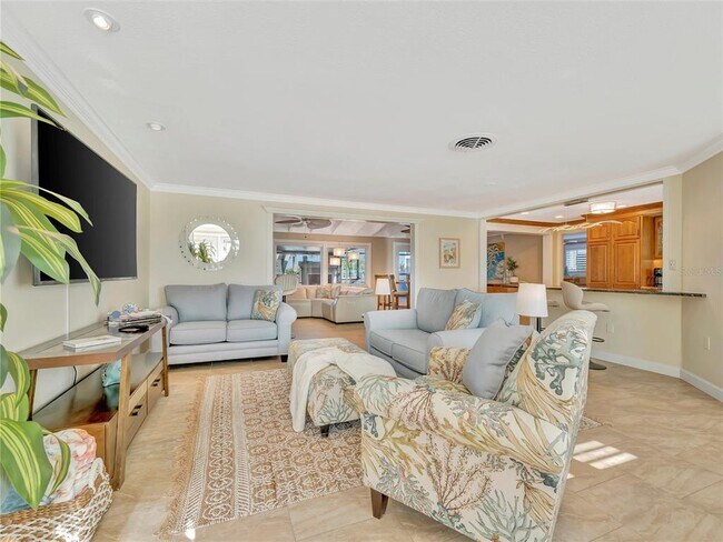 Building Photo - 10432 Sandpiper Rd W