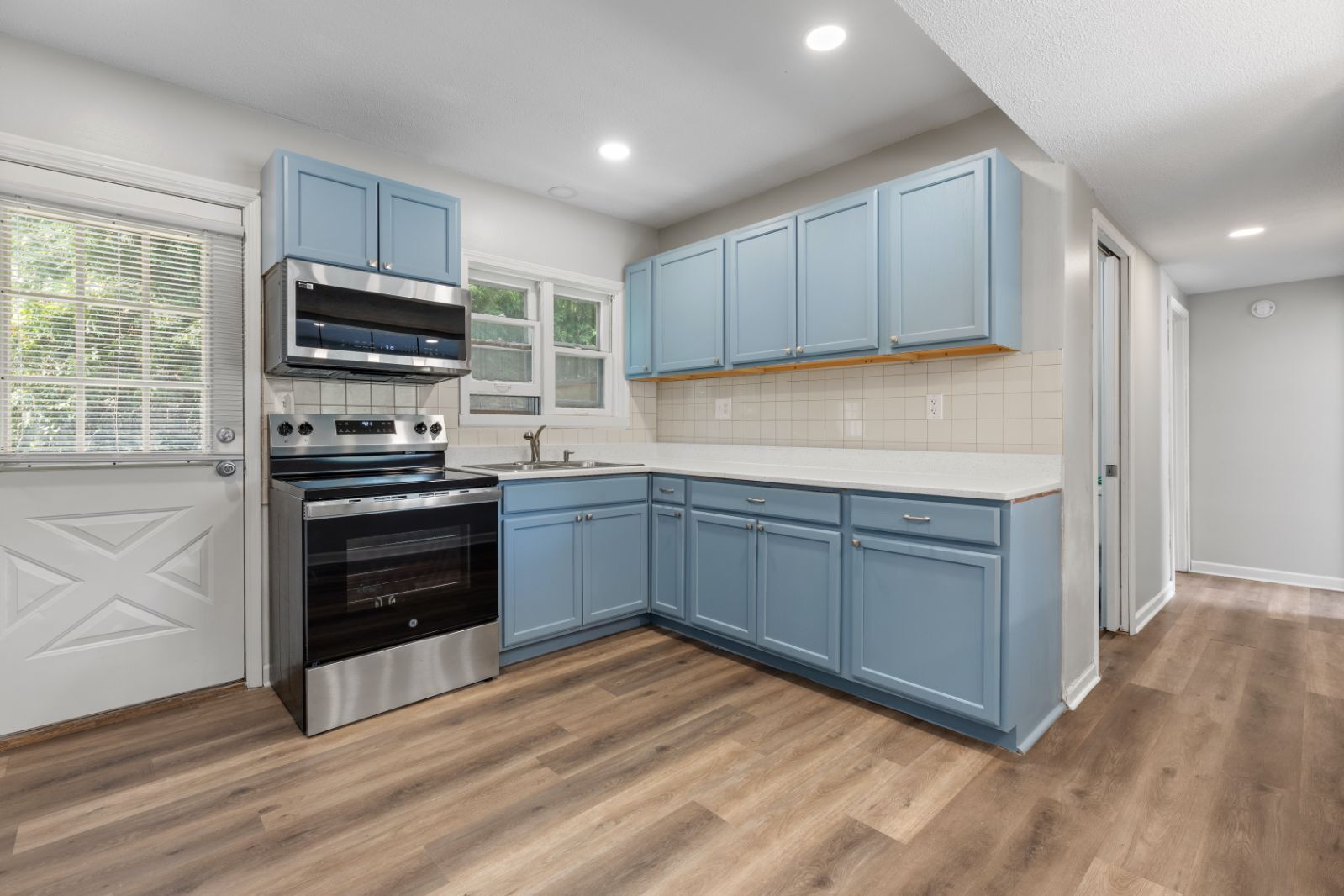 All new appliances - 465 W Main St