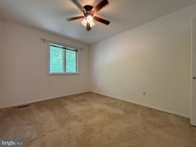 Building Photo - 412 Five Farms Ln