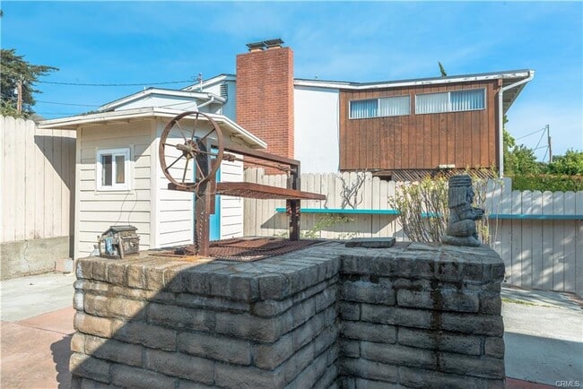 Building Photo - 1437 Smith St