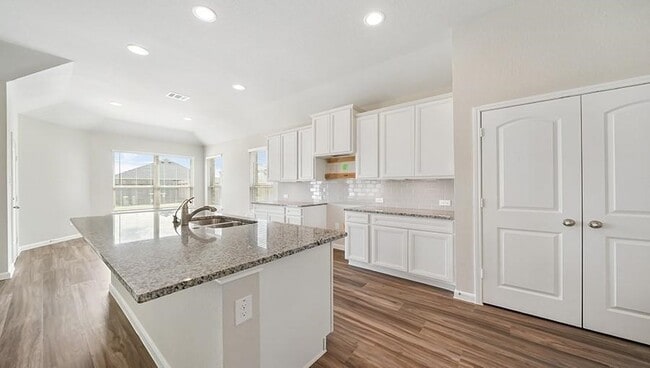 Building Photo - 27943 Parkside Creek Dr