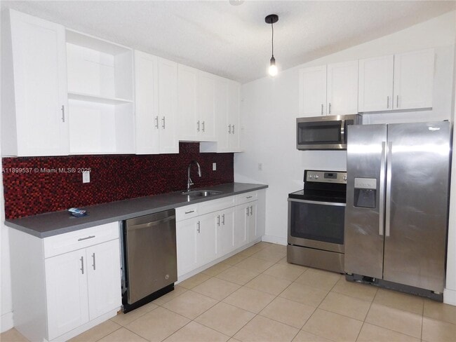 Primary Photo - 17001 SW 146th Ct