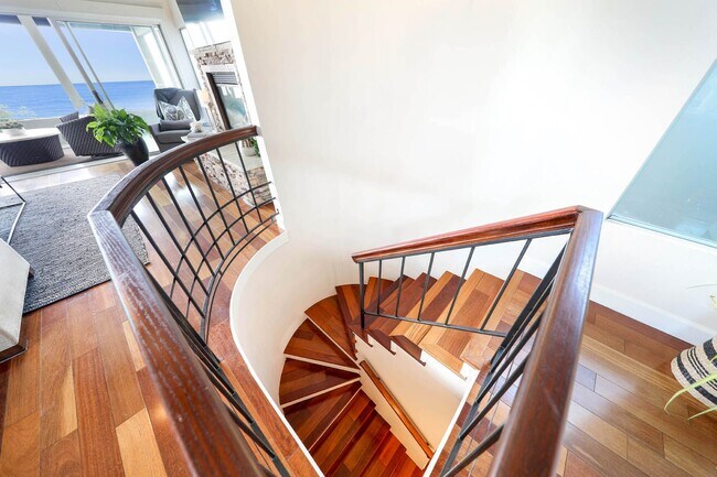 Building Photo - Gorgeous Contemporary Hilltop Laguna Beach Home - PANORAMIC OCEAN & CATALINA VIEWS!