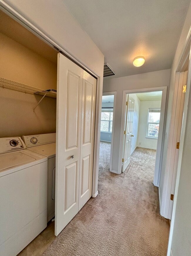 Building Photo - 2895 SW Indian Ave