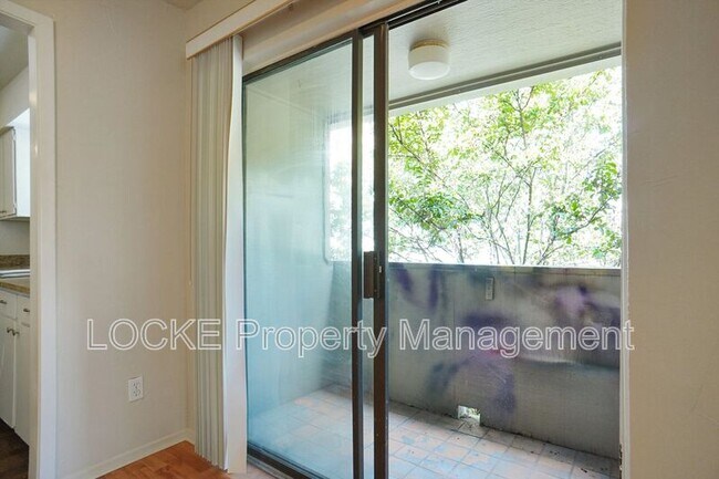 Building Photo - 4908 Byers Ave