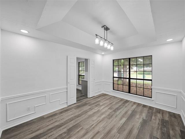 Building Photo - 2219 N Lake Trail