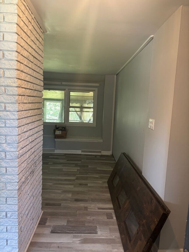 Building Photo - Charming 3BR House in Charlotte