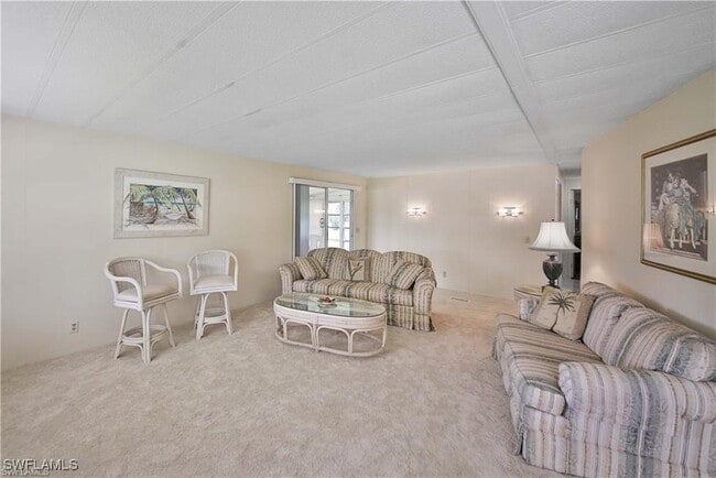 Building Photo - 95 Lemans Dr