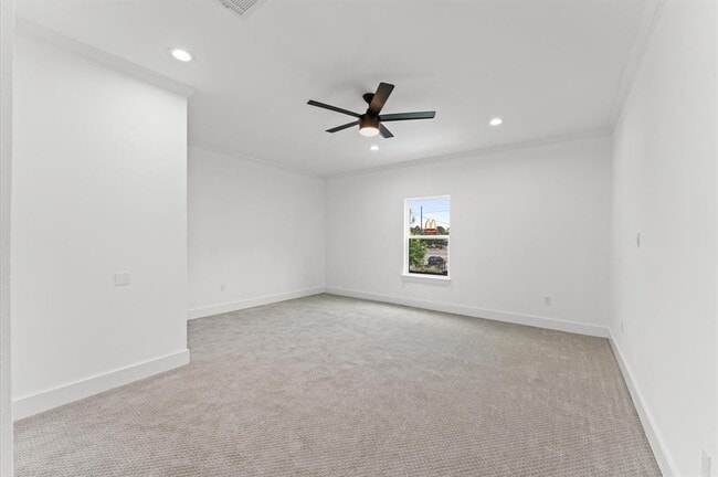 Building Photo - 10070 Cedardale Dr