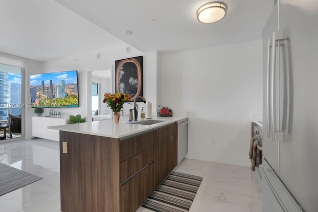 Building Photo - 488 NE 18th St