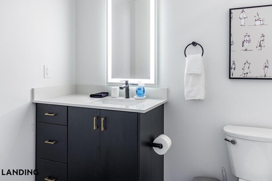 Building Photo - 343 S 400 E