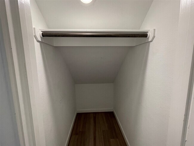 Building Photo - 10418 Quiet Courtyard Rd