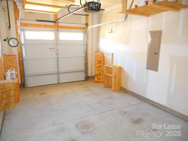 Building Photo - 13247 Savannah Point Dr