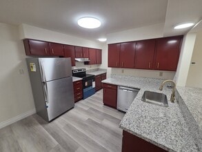 Building Photo - 6521 Flower St