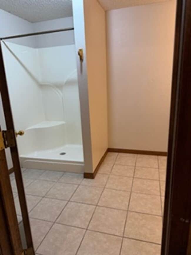 Building Photo - Beautiful county setting