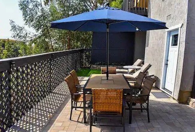 Building Photo - 4433 Date Ave