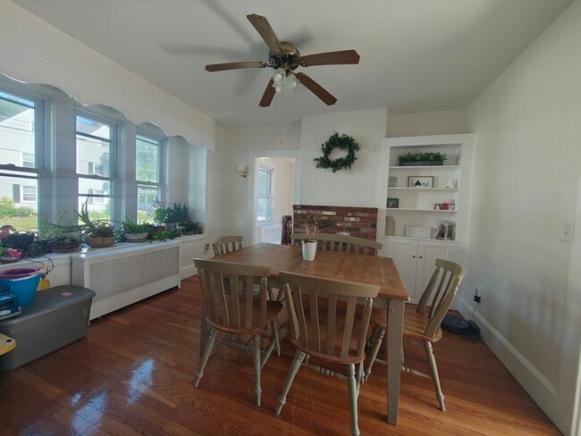 Building Photo - 67 Bancroft Park