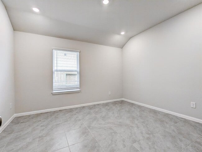 Building Photo - 2023 Stella Pne Dr