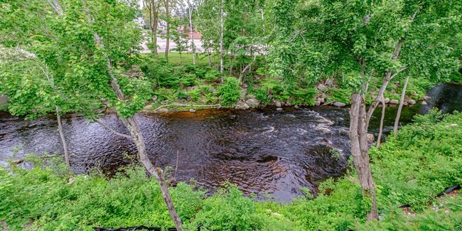 Building Photo - Bridgton Gateway