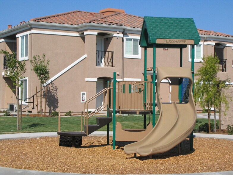 Building Photo - 4200 E Commerce Way
