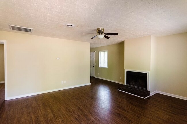 Building Photo - 188 Langford Ct