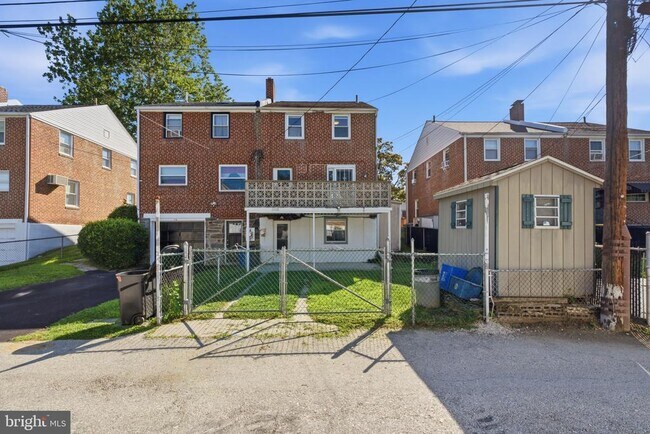 Building Photo - 1108 Cobbs St