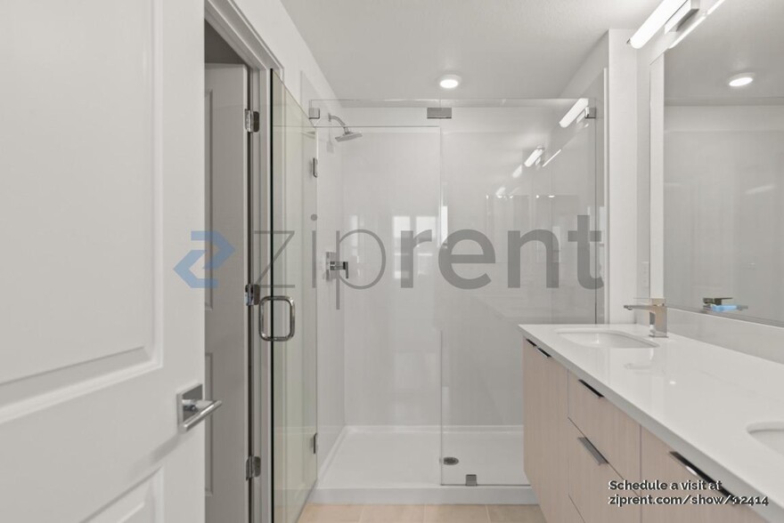 Building Photo - 3028 Lamory Pl