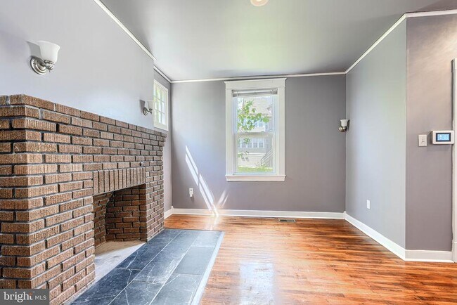 Building Photo - 3213 Vickers Rd