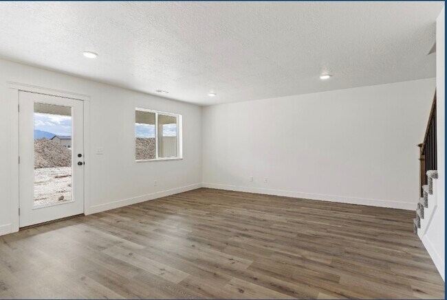 Building Photo - 3015 S Ludlow Way