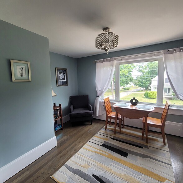 Sunroom - 1235 Gardners Neck Rd