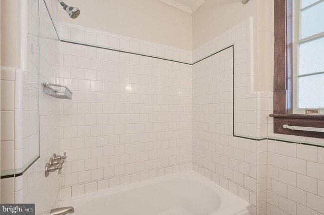 Building Photo - 2428 Tunlaw Rd NW