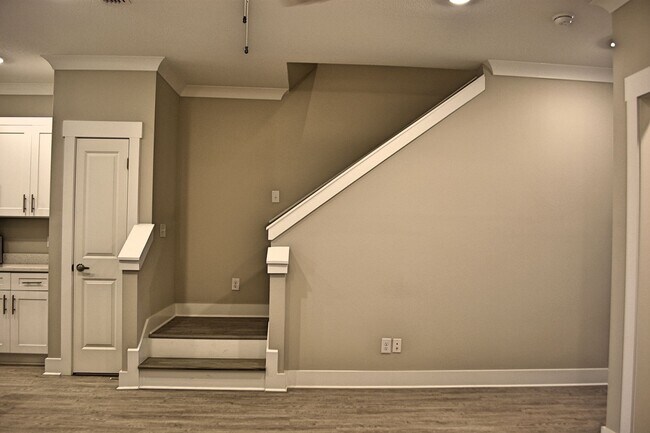 Building Photo - Brand New Garage Unit at the Verandas at Freeport