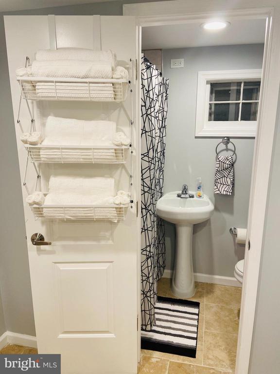 Building Photo - 113 Forrester St SW