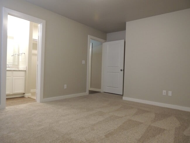 Building Photo - 6115 Appaloosa Ln