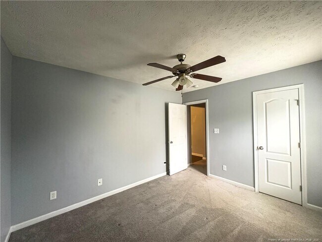 Building Photo - 290 Strike Eagle Dr