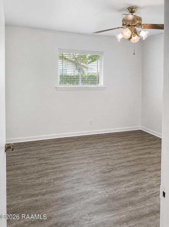 Building Photo - 208 Mayard Dr