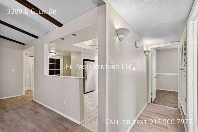 Building Photo - 3309 E Glen Dr