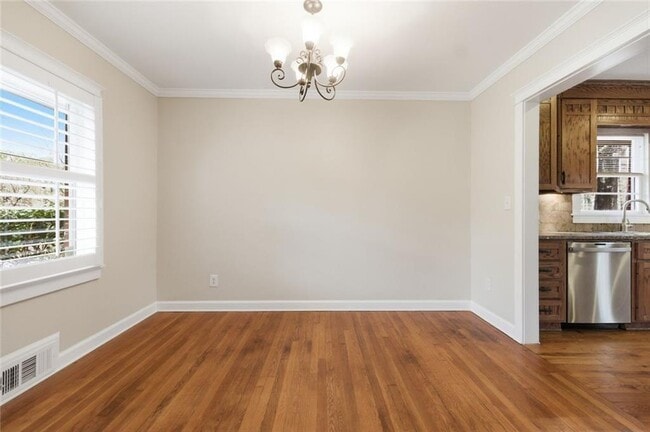 Building Photo - 1241 Park Blvd