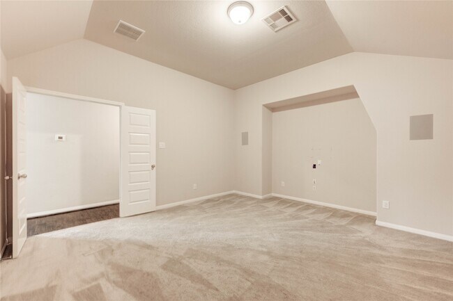 Building Photo - 43 Amaifi Dr