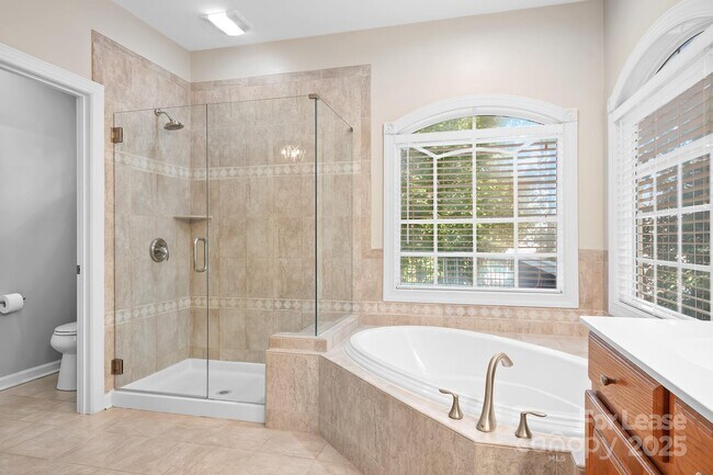 Building Photo - 20428 Marblehead Ct
