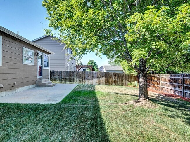 Building Photo - Beautiful ranch-style home!