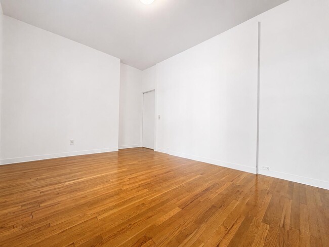 Floorplan - 182 Claremont Avenue