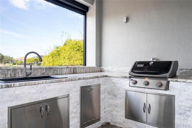 Building Photo - 13370 Alderley Dr