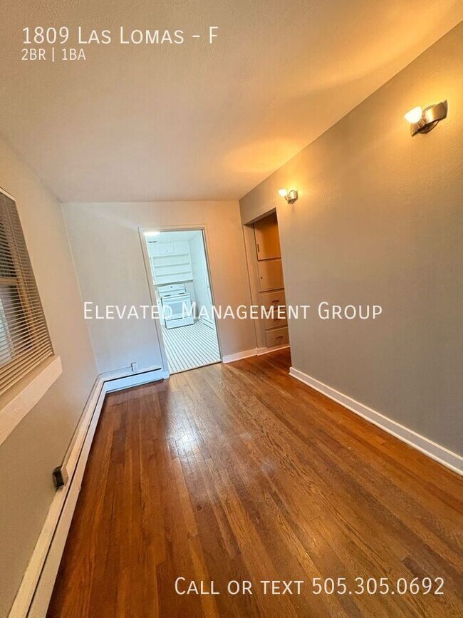 Building Photo - 1809 Las Lomas Rd NE