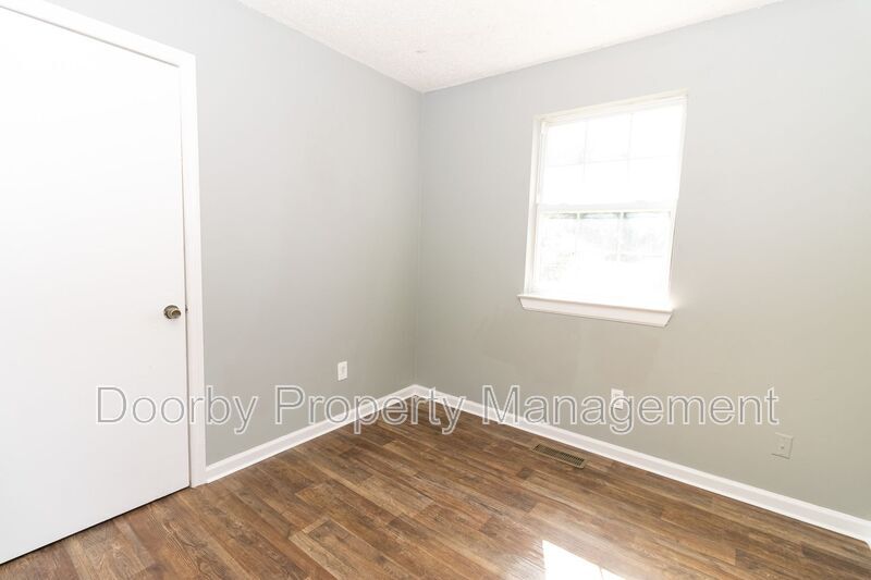 Building Photo - 2712 N Orchard Knob Ave