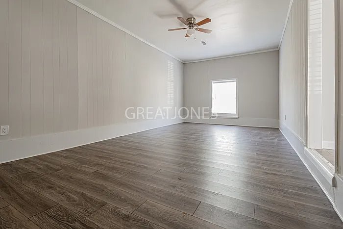 Building Photo - 4 N Kings Dr