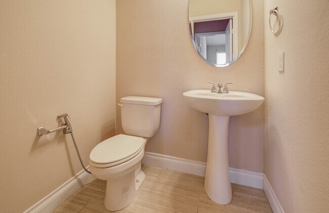 Building Photo - 1202 Watercrest Park Ln