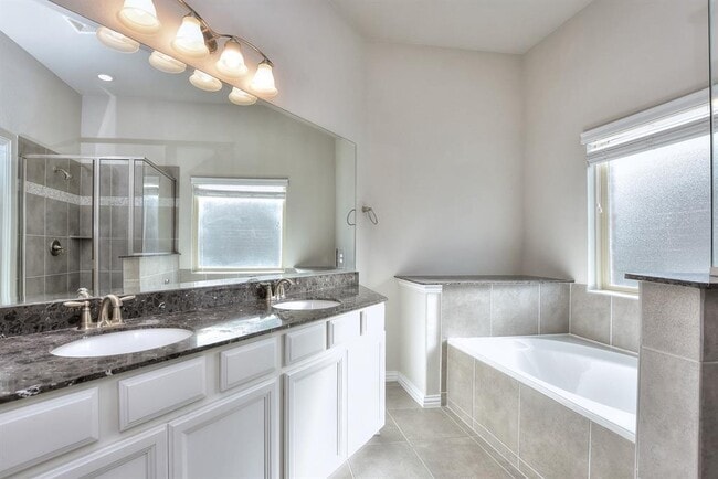 Building Photo - 409 Bluehaw Dr