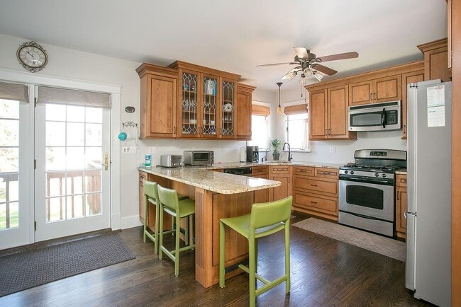 Building Photo - 17 Annandale Terrace